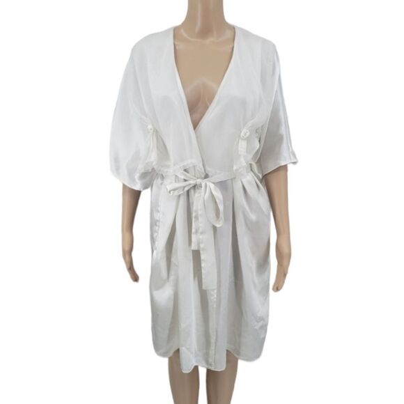 DELICATES Vintage White Robe with Rosettes and lace Women's Large - Picture 1 of 13